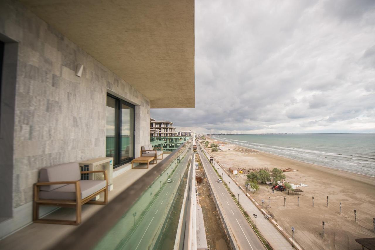Luxury Promenada Apartment - Frontal Beachfront Mamaia Nord Năvodari Екстериор снимка