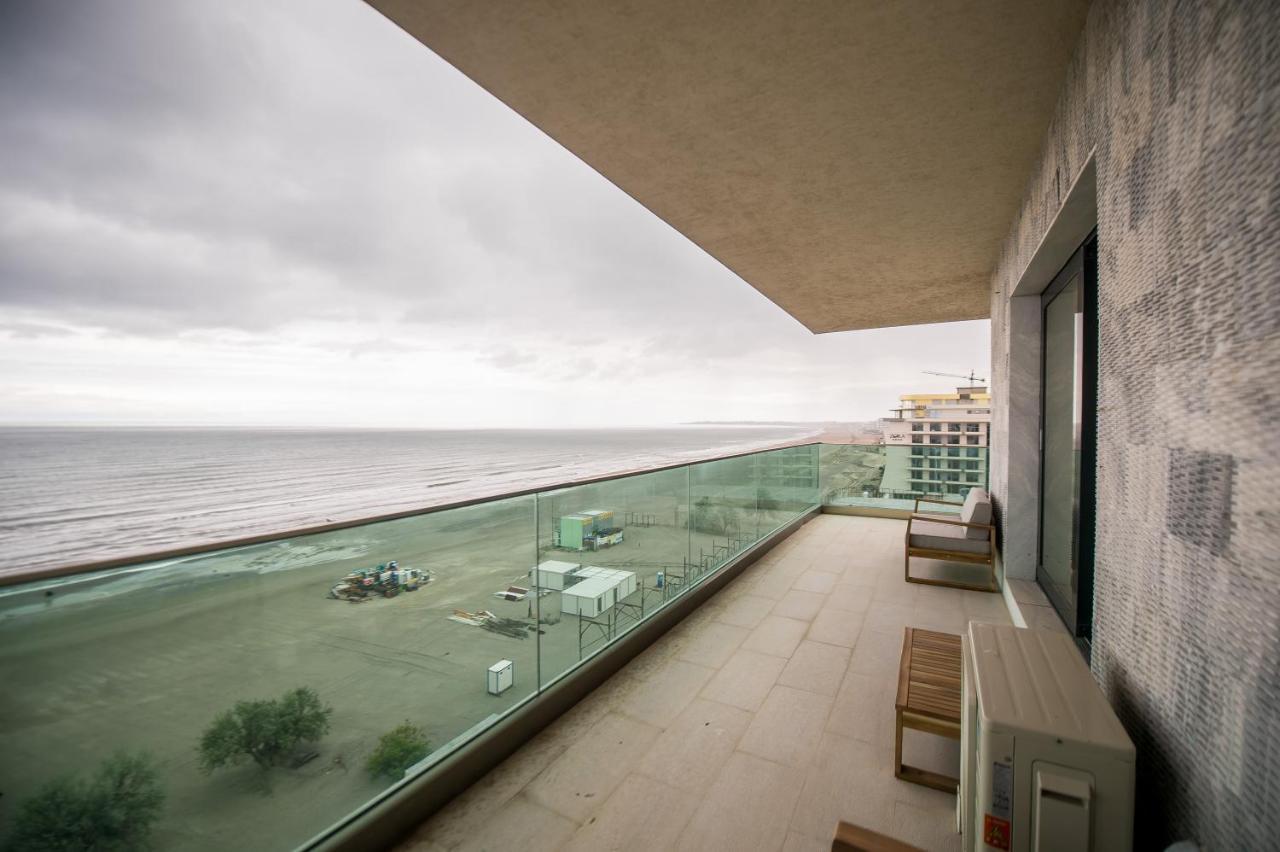 Luxury Promenada Apartment - Frontal Beachfront Mamaia Nord Năvodari Екстериор снимка