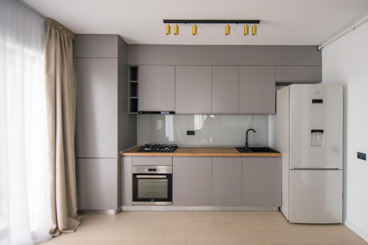 Luxury Promenada Apartment - Frontal Beachfront Mamaia Nord Năvodari Екстериор снимка