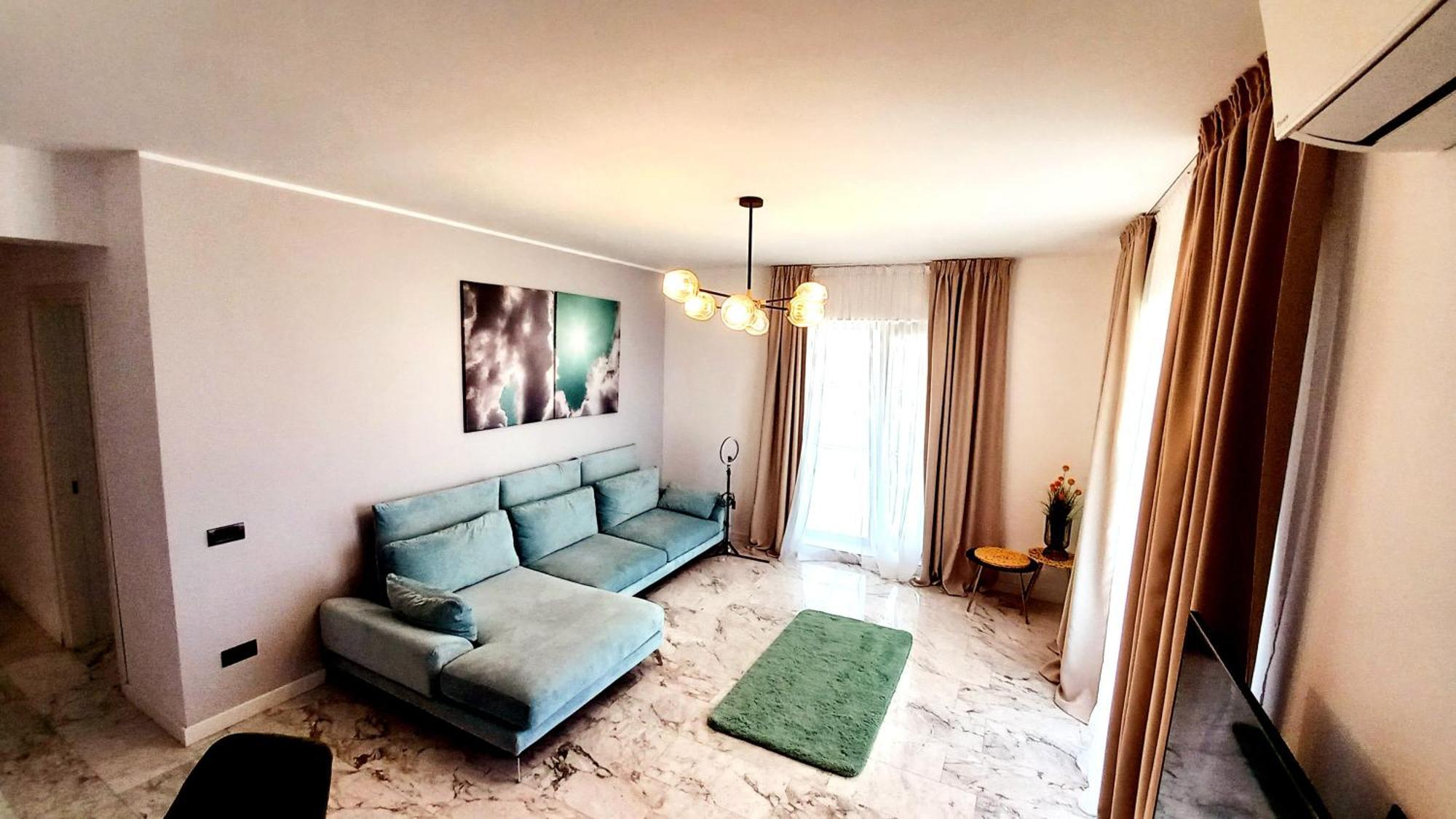 Luxury Promenada Apartment - Frontal Beachfront Mamaia Nord Năvodari Екстериор снимка