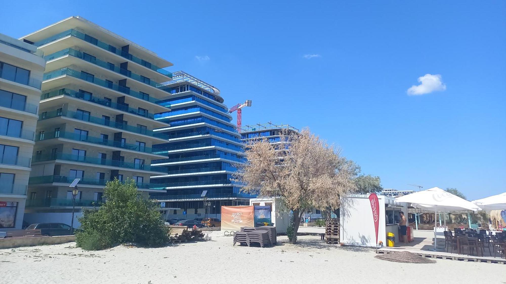 Luxury Promenada Apartment - Frontal Beachfront Mamaia Nord Năvodari Екстериор снимка