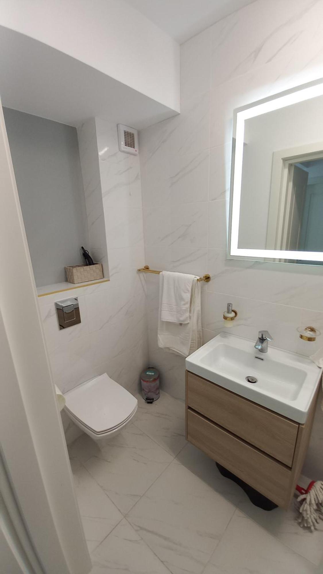 Luxury Promenada Apartment - Frontal Beachfront Mamaia Nord Năvodari Екстериор снимка