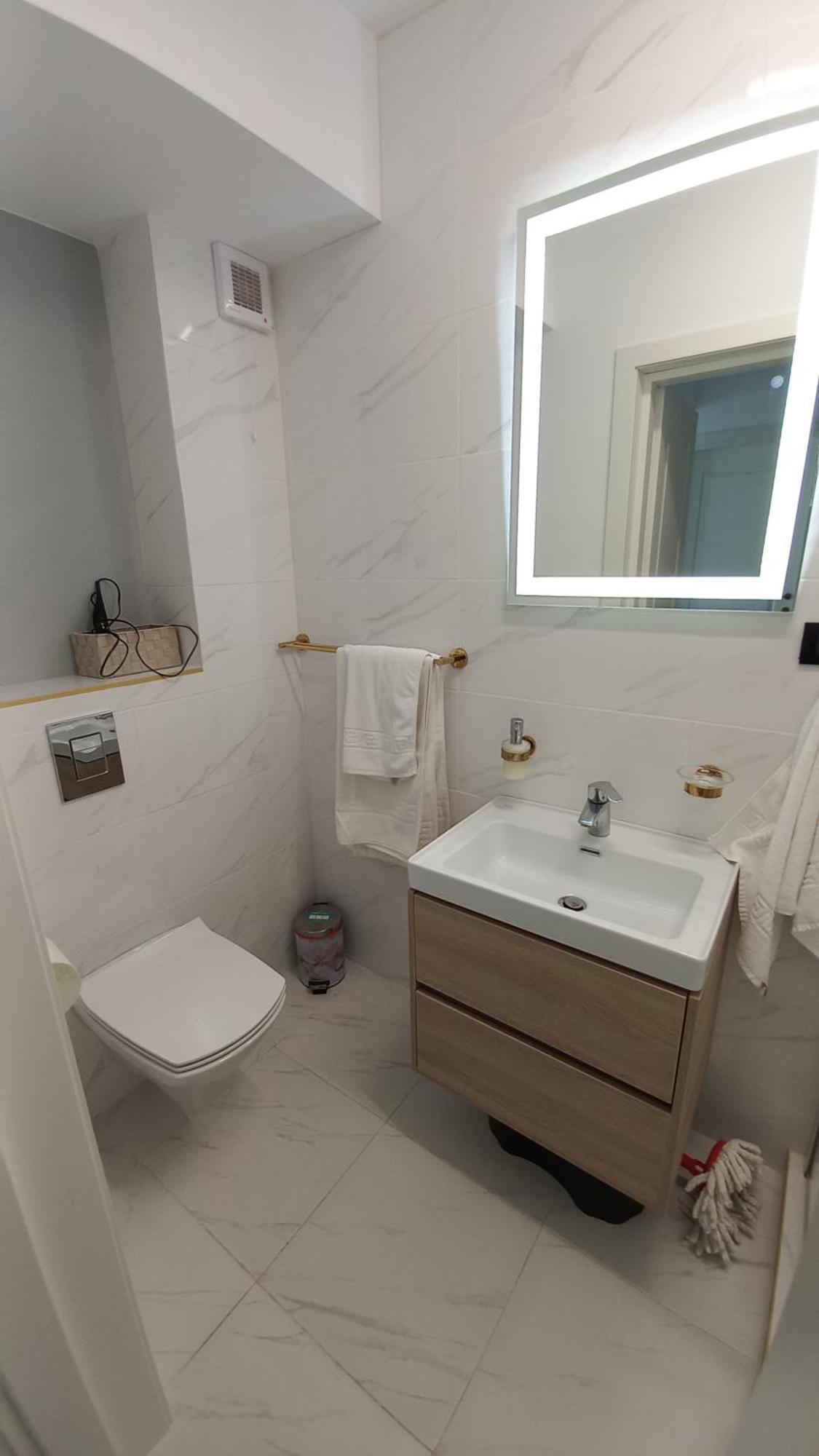Luxury Promenada Apartment - Frontal Beachfront Mamaia Nord Năvodari Екстериор снимка